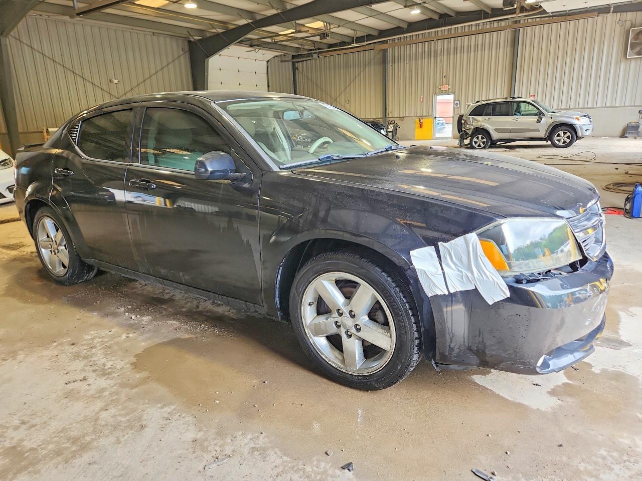 2009 Dodge Avenger R/T - Image 4