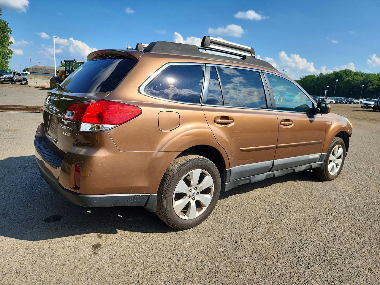 2012 Subaru Outback 2.5I Limited - Image 3