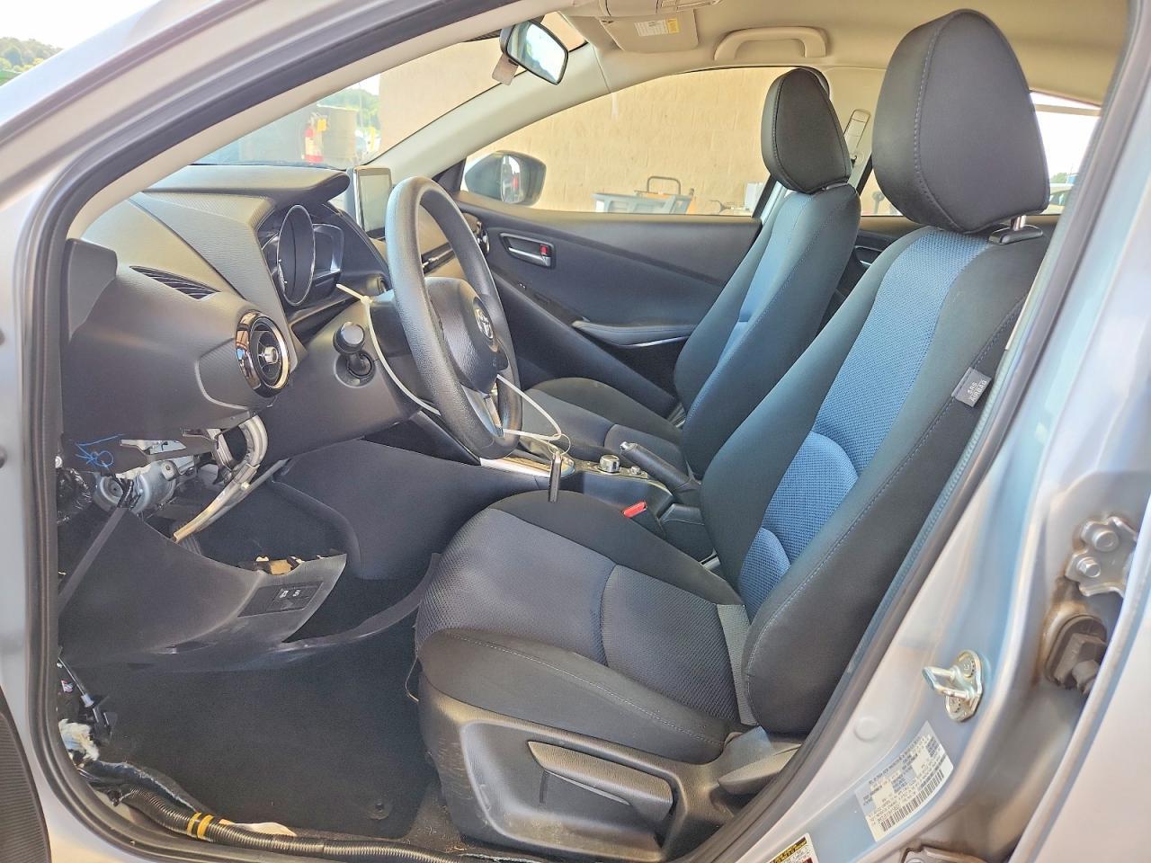 2017 Toyota Yaris Ia Base - Фото 7