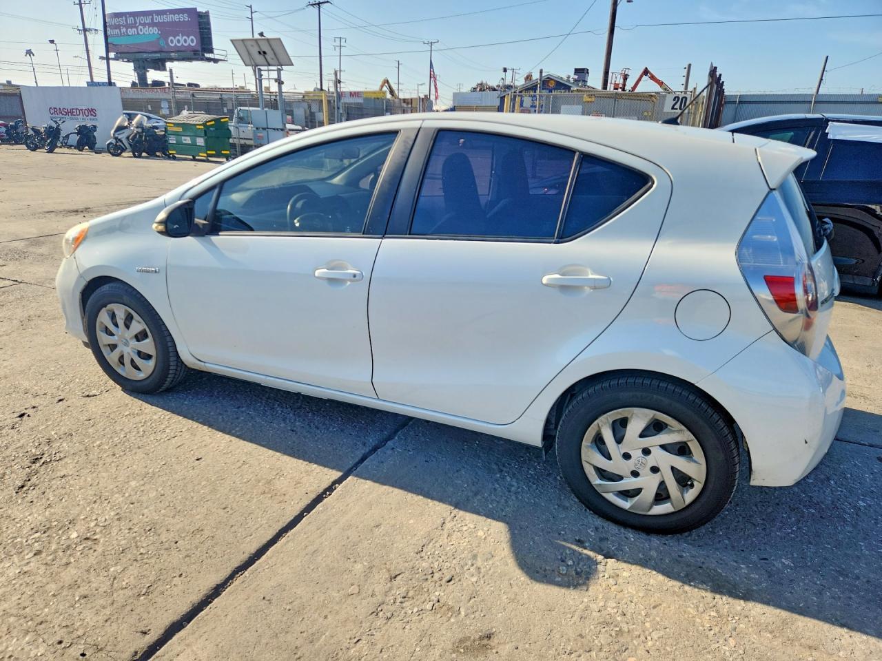 2014 Toyota Prius C One - Image 2