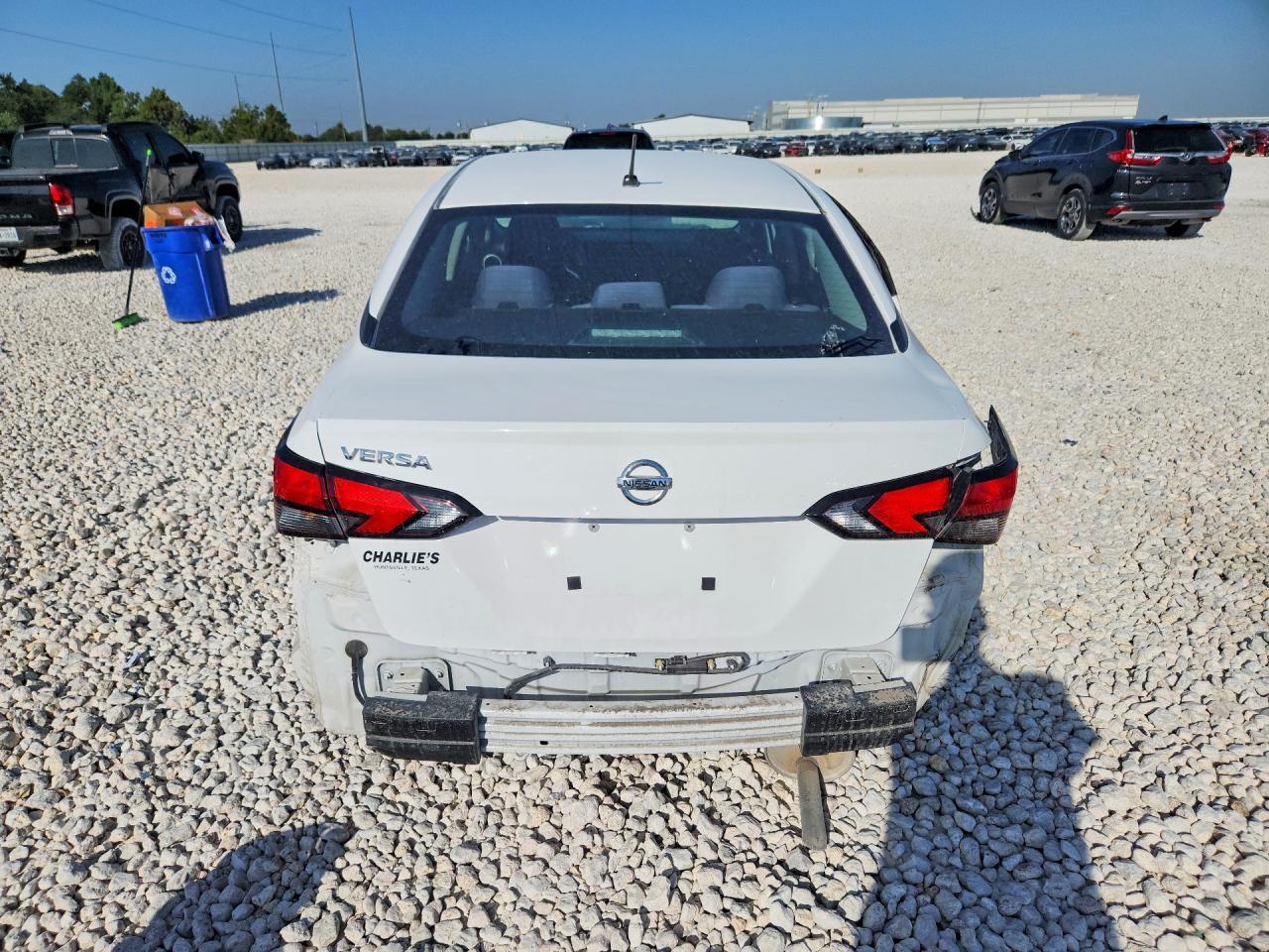 2021 Nissan Versa S - Image 6