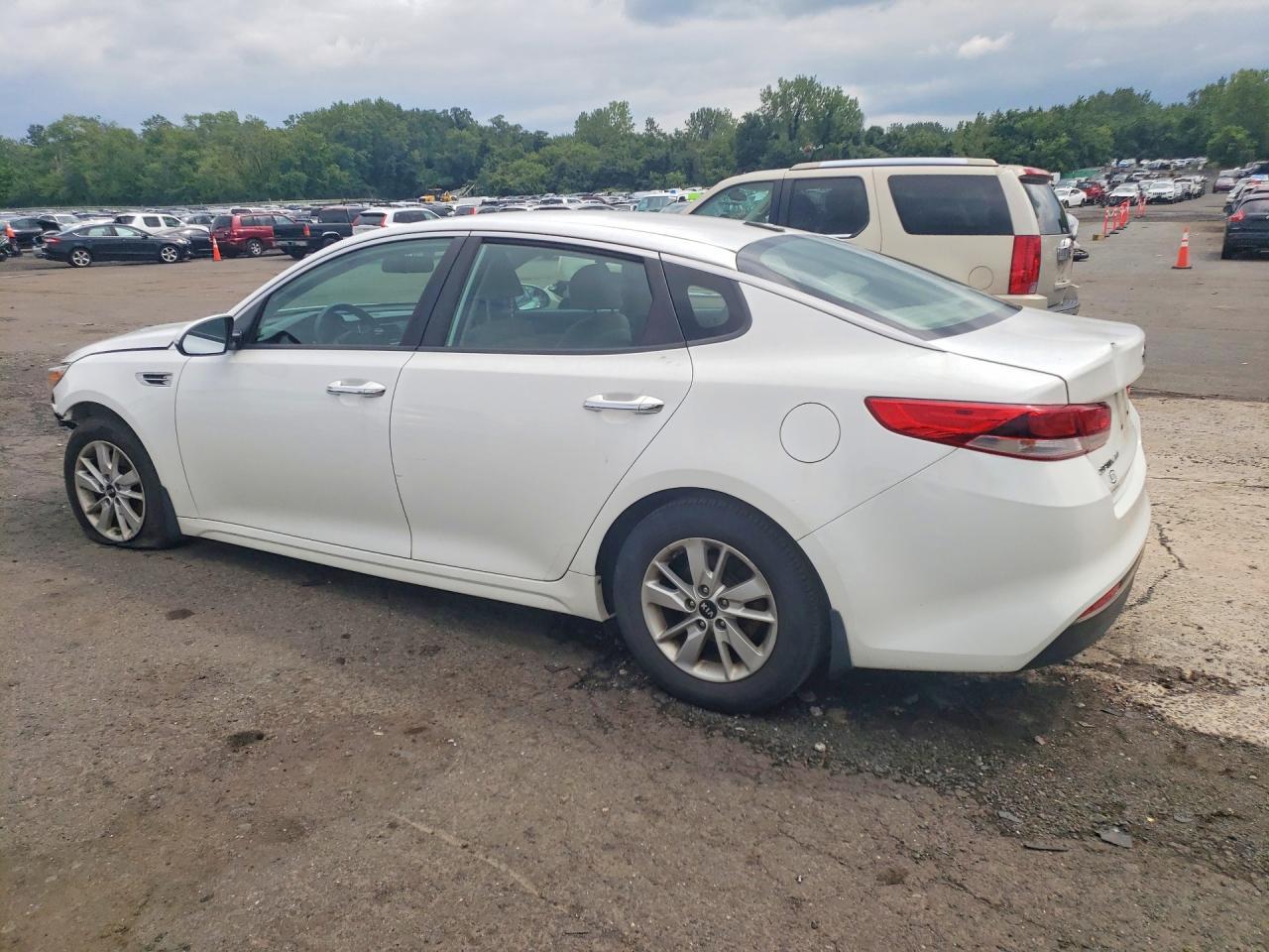2016 Kia Optima Lx - Фото 2