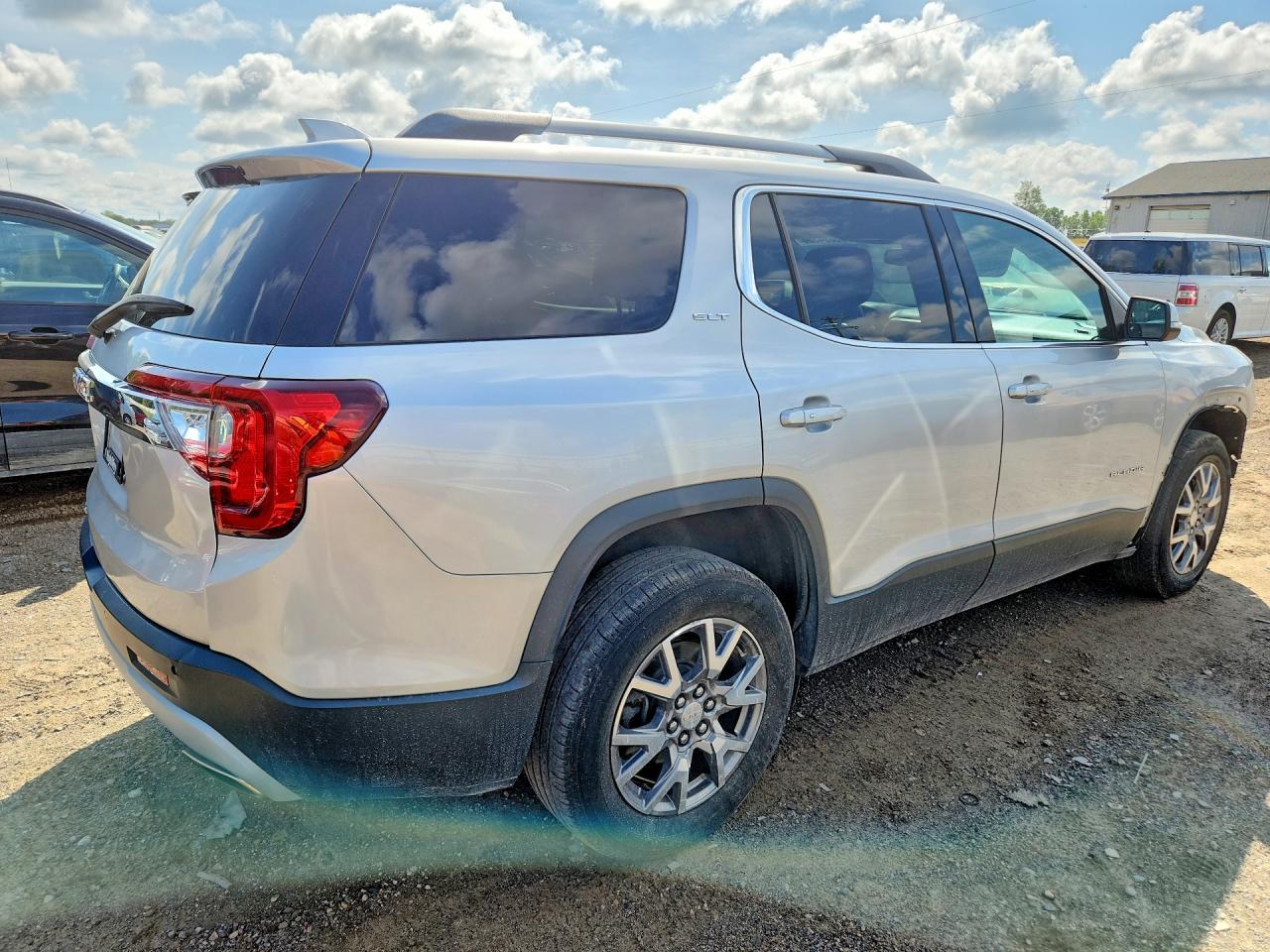 2020 GMC Acadia Slt - Image 3