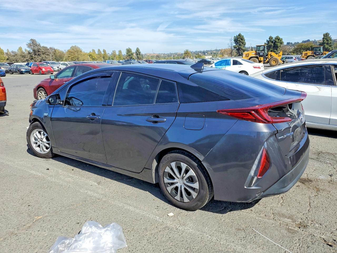 2020 Toyota Prius Prime Xle - Image 2