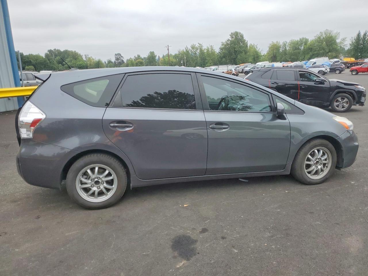 2012 Toyota Prius V Three - Image 3