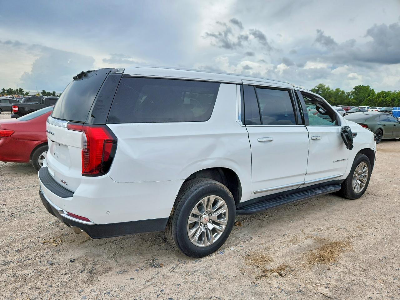 2025 GMC Yukon Xl Denali - Фото 3