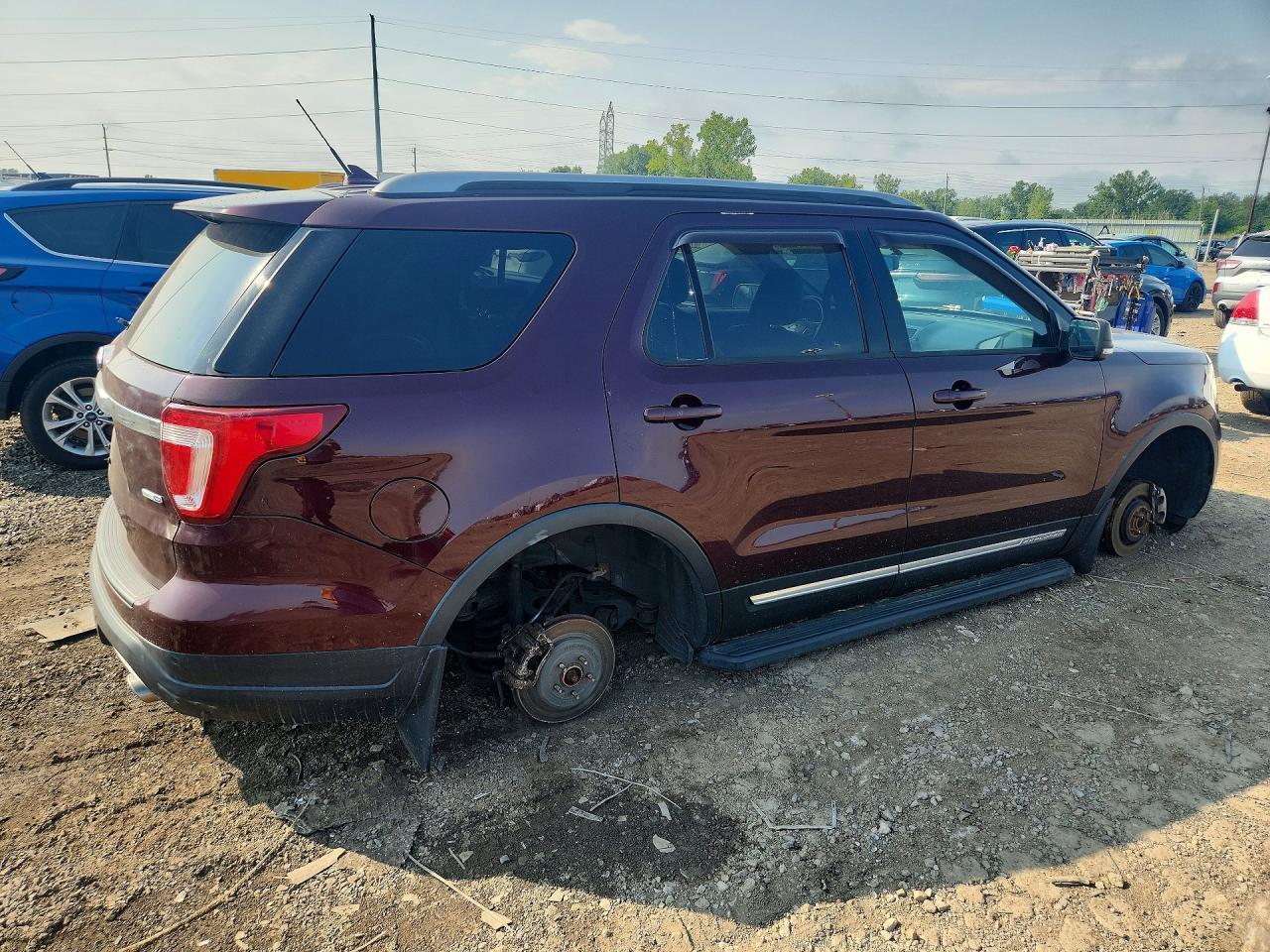 2019 Ford Explorer Xlt - Image 3