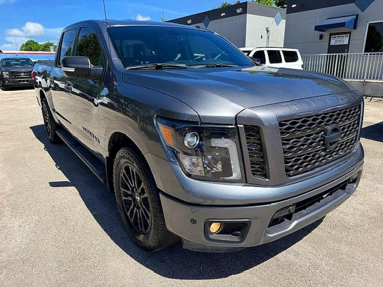 2019 Nissan Titan Sv - Image 4