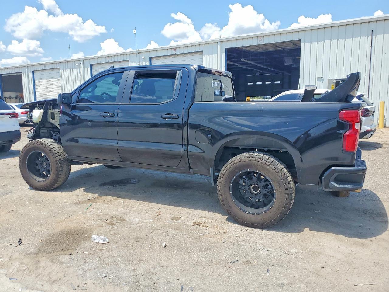 2020 Chevrolet Silverado C1500 Rst - Фото 2
