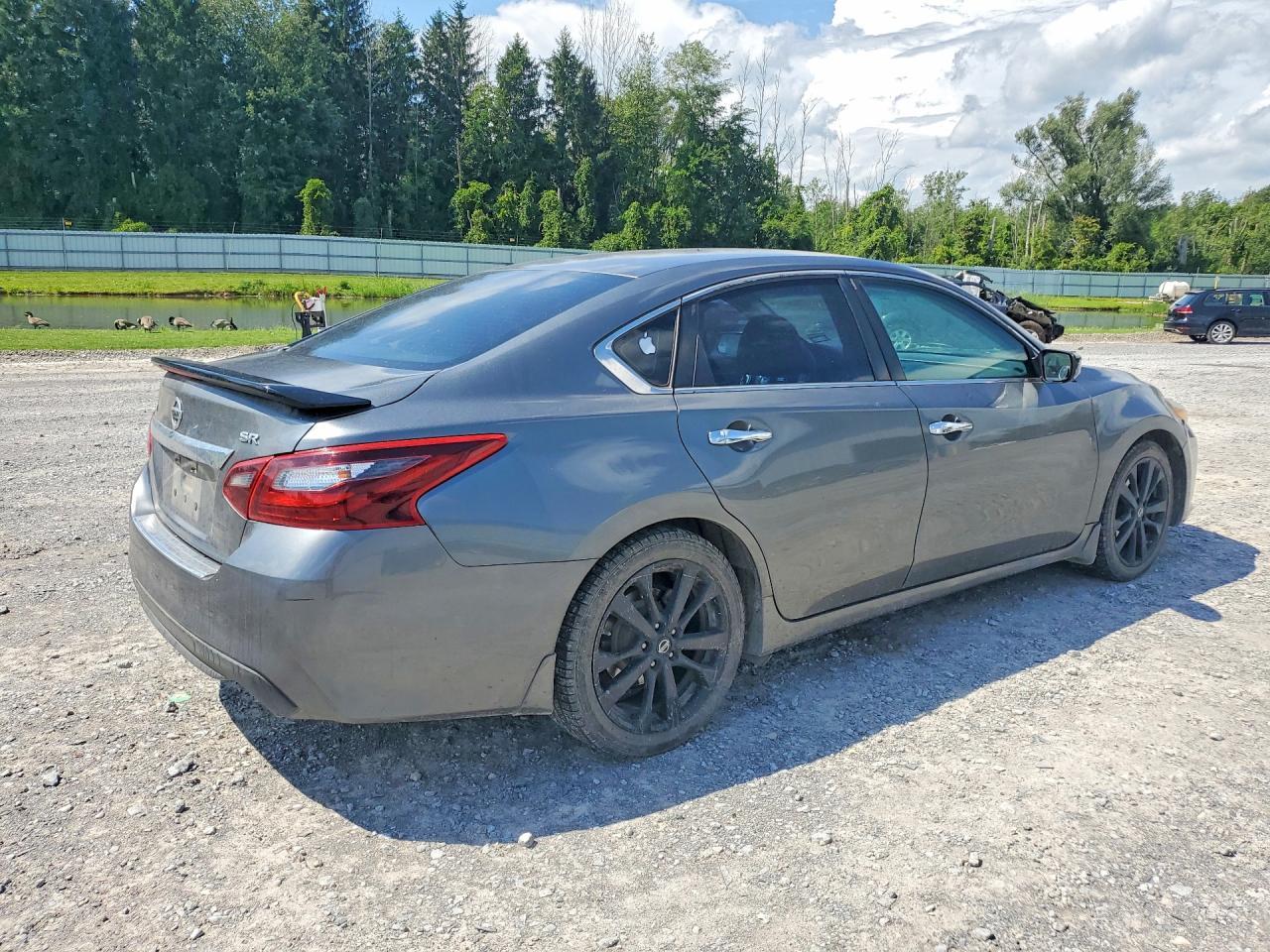 2017 Nissan Altima 2.5 Sr - Image 3