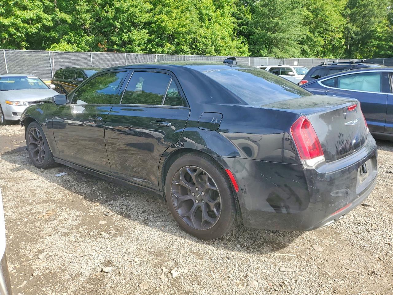 2019 Chrysler 300 S - Фото 2