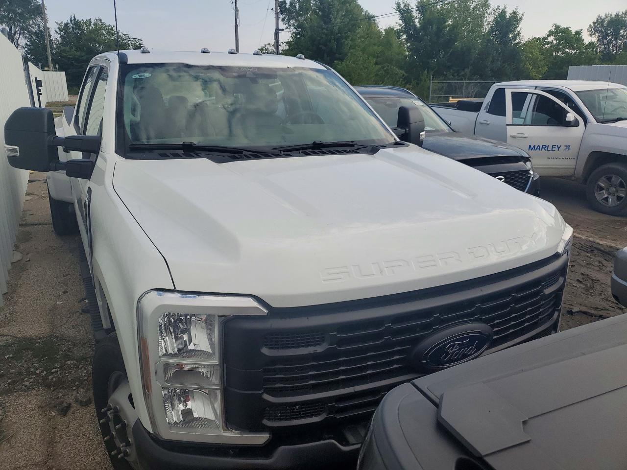2025 Ford F350 Super Duty - Фото 5