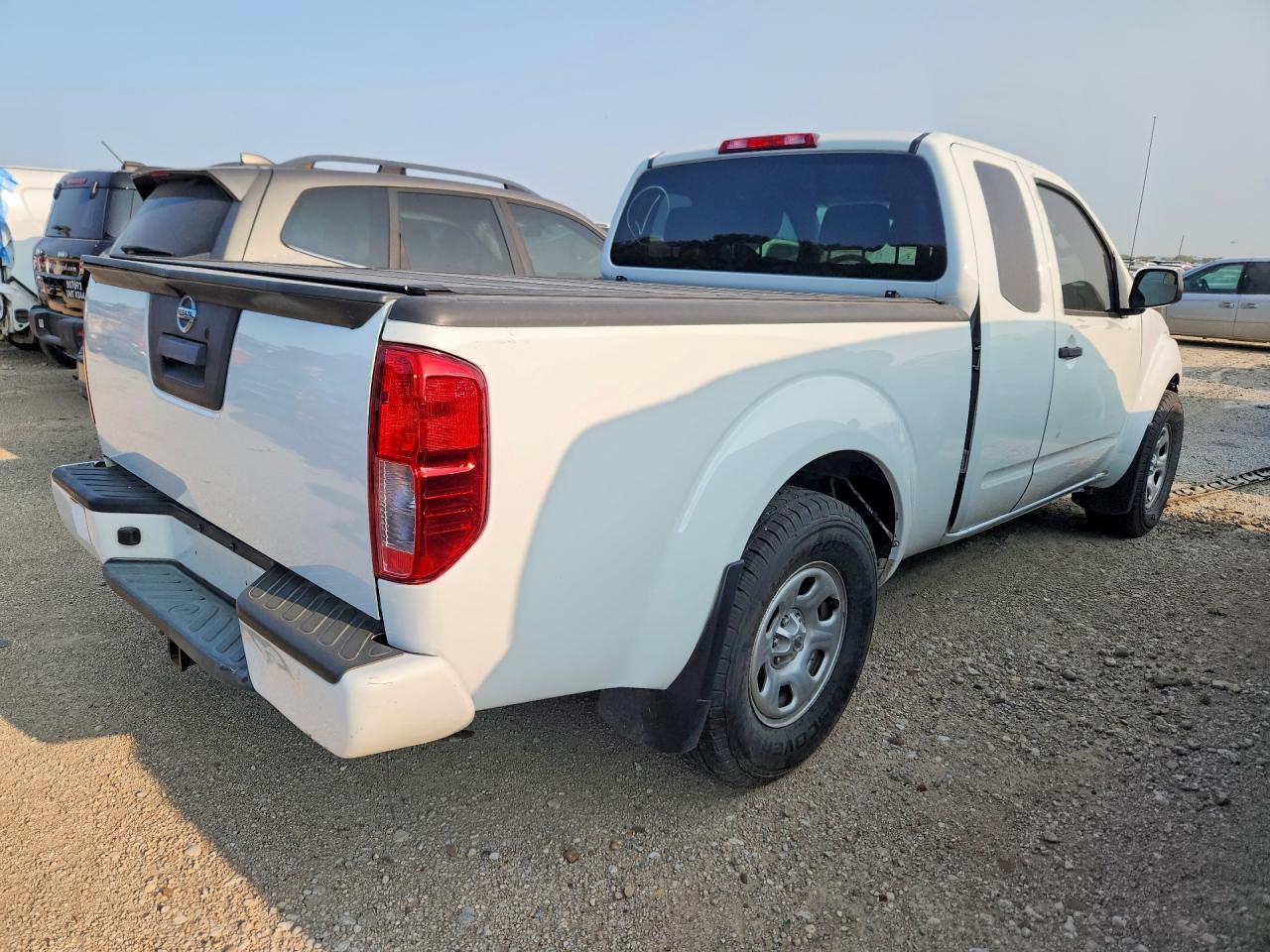 2020 Nissan Frontier S - Фото 3