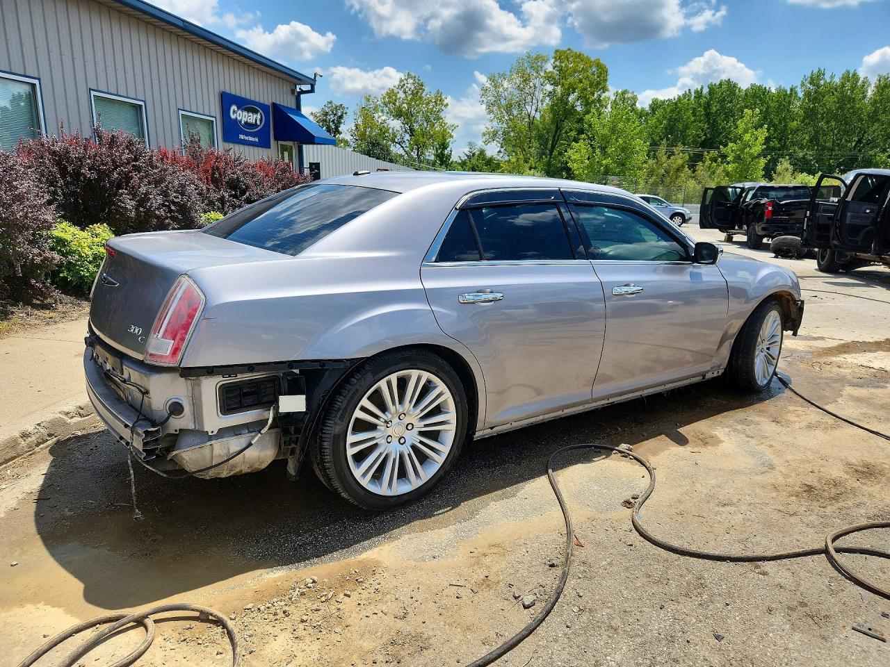 2014 Chrysler 300C - Image 3