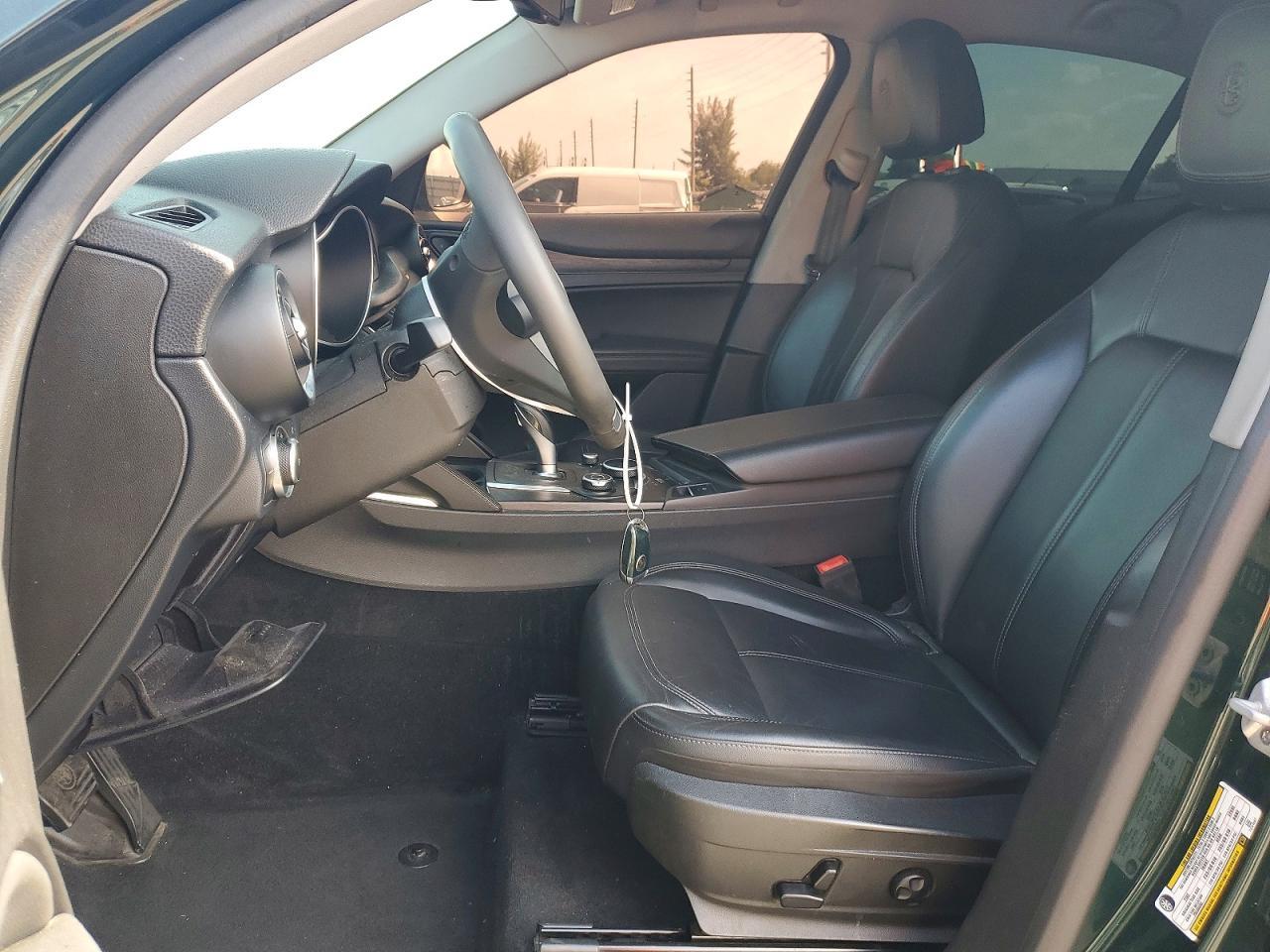 2019 Alfa Romeo Stelvio - Image 7