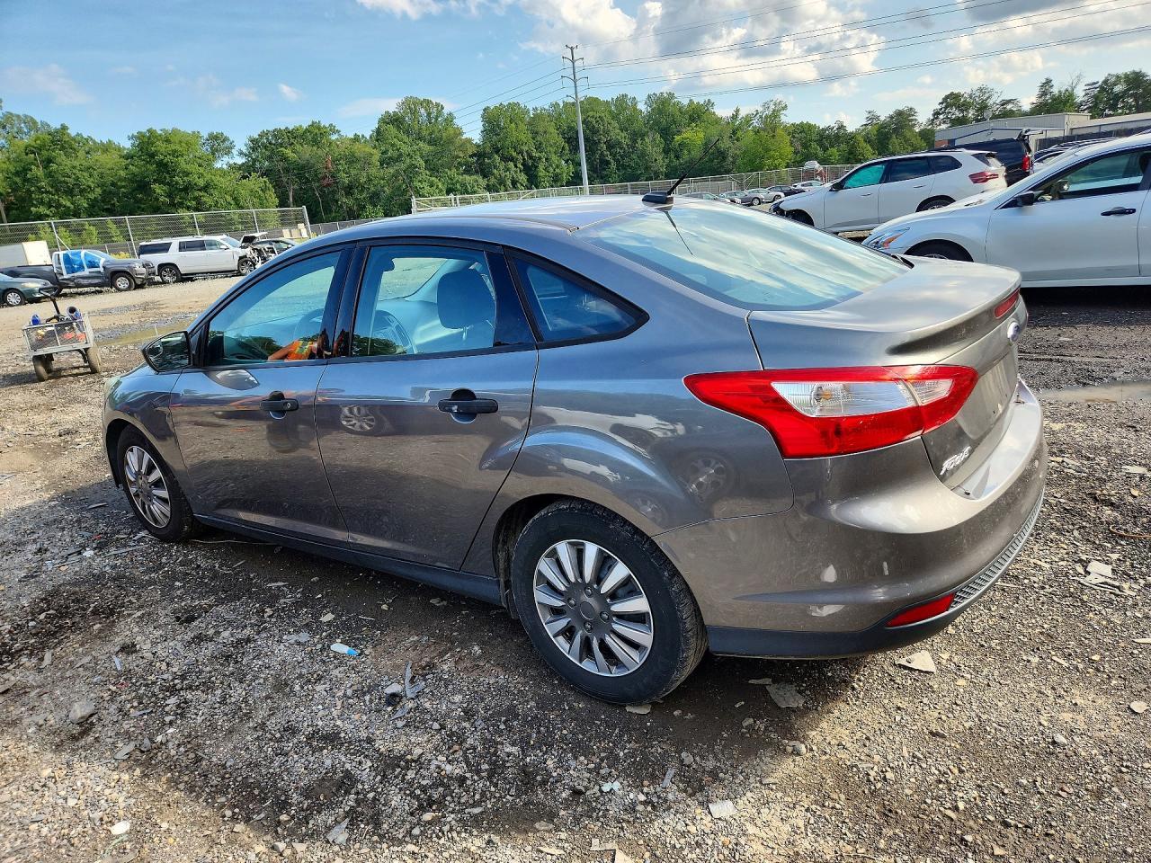 2014 Ford Focus S - Image 2