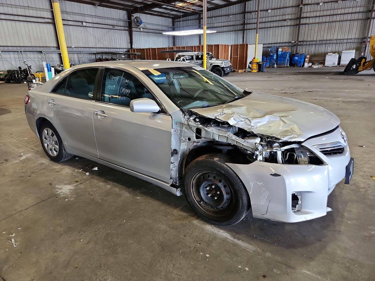 2011 Toyota Camry Hybrid - Image 4