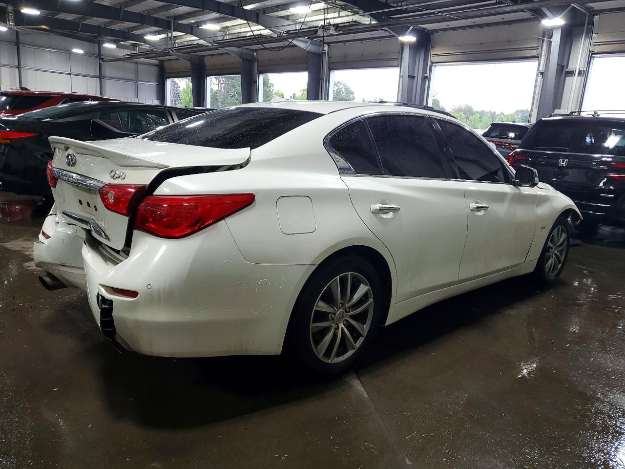 2017 Infiniti Q50 3.0T Premium - Image 3