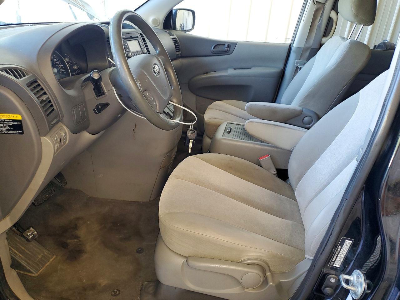2014 Kia Sedona Lx - Image 7
