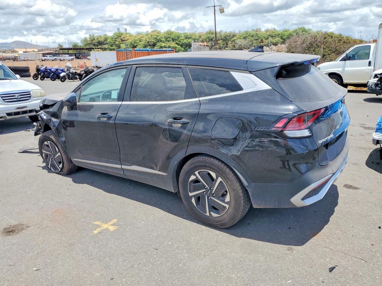 2023 Kia Sportage Lx - Image 2