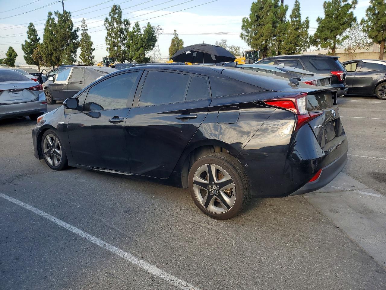 2022 Toyota Prius Xle - Фото 2