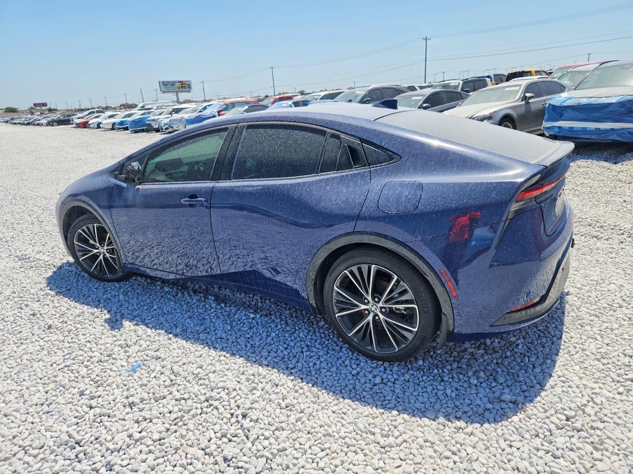 2025 Toyota Prius - Фото 2