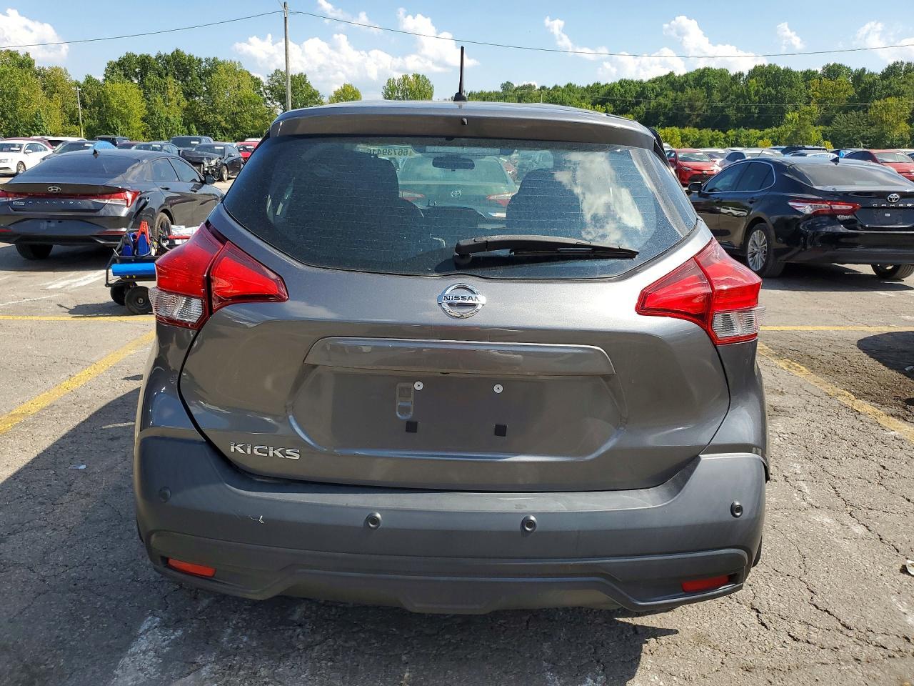 2020 Nissan Kicks S - Фото 6