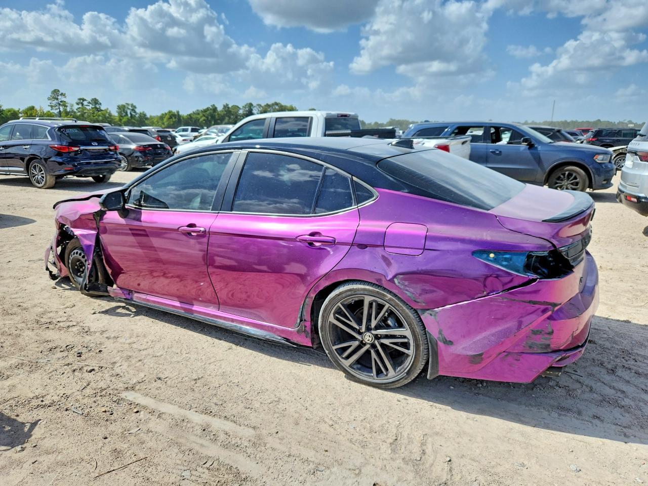 2025 Toyota Camry Xse - Фото 2