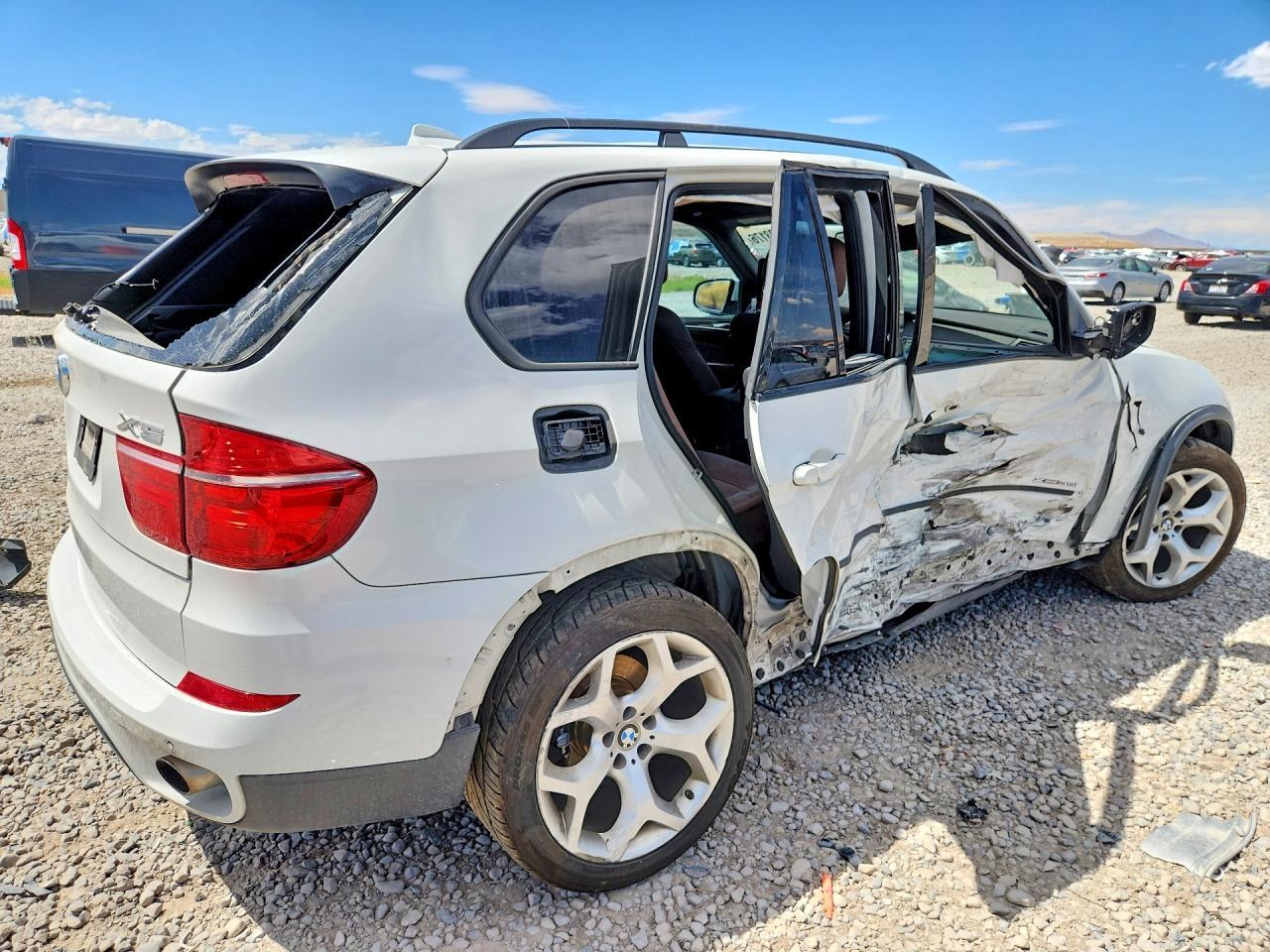 2011 BMW X5 xDrive35I - Image 3