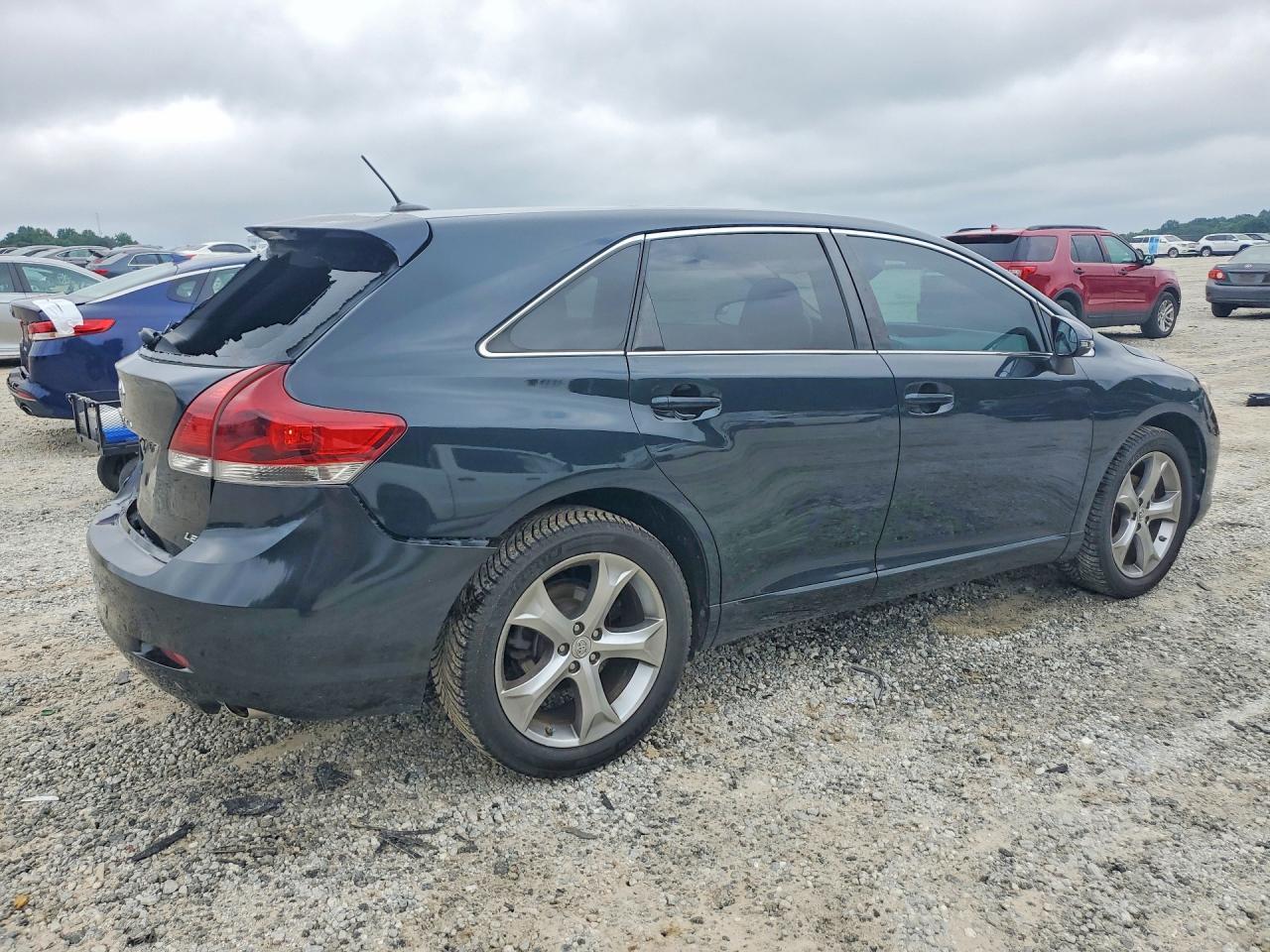 2013 Toyota Venza Le - Фото 3