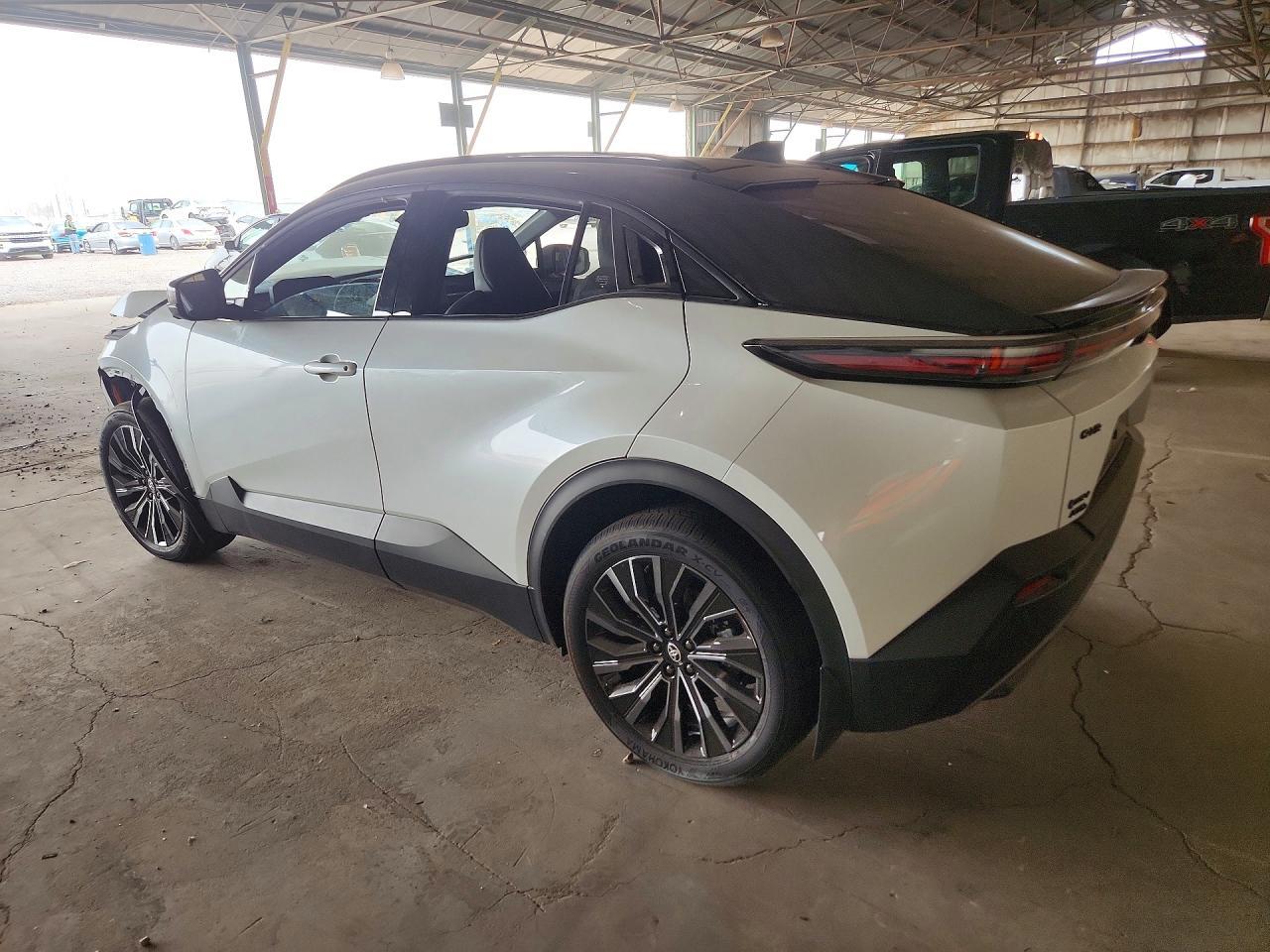 2026 Toyota C-Hr Xse - Image 2