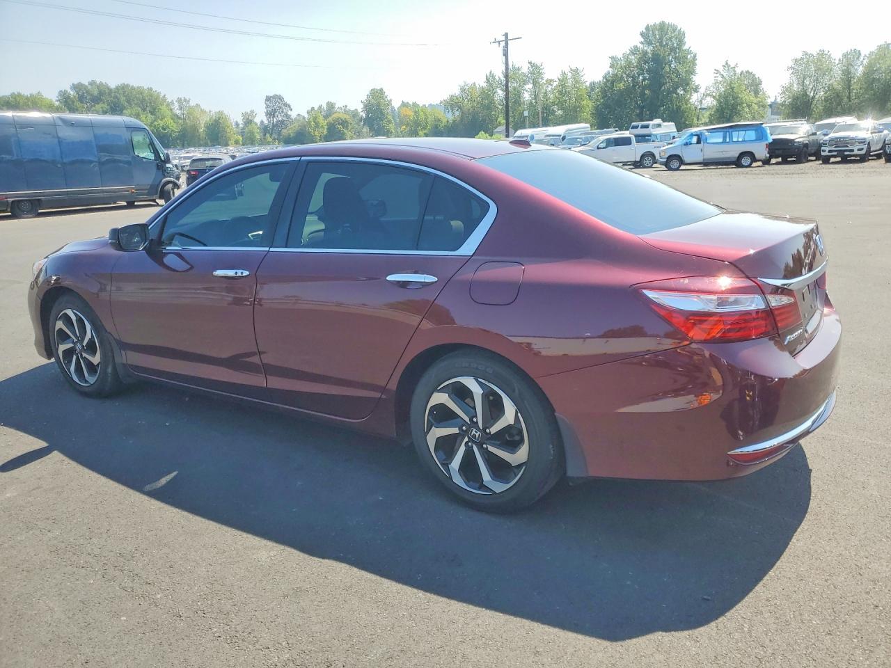 2017 Honda Accord Ex - Фото 2