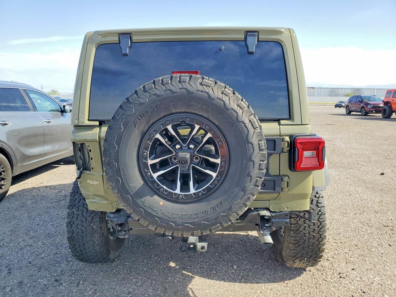2025 Jeep Wrangler Rubicon - Фото 6