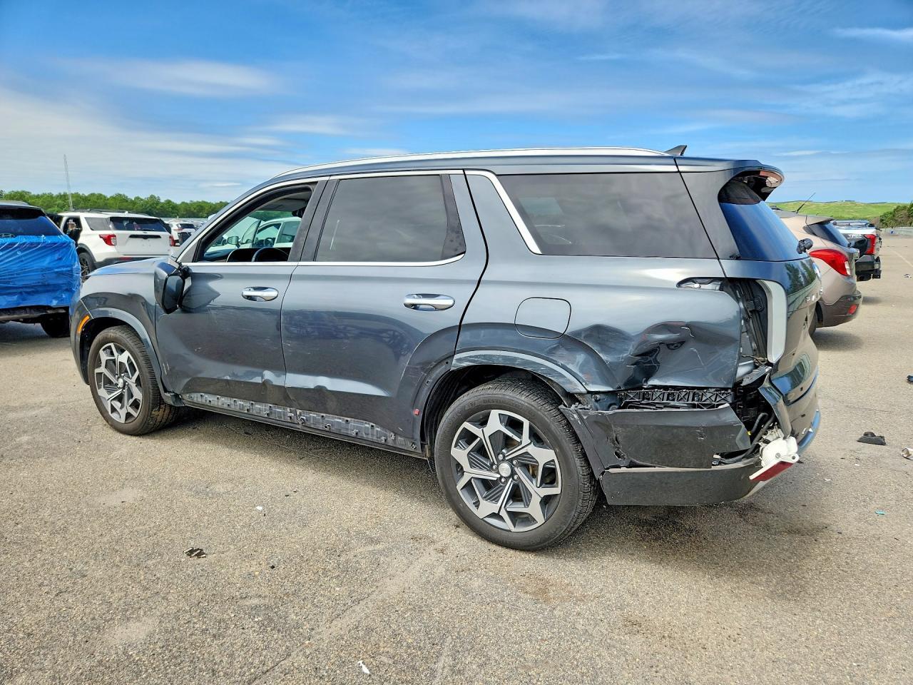 2022 Hyundai Palisade Calligraphy - Image 2