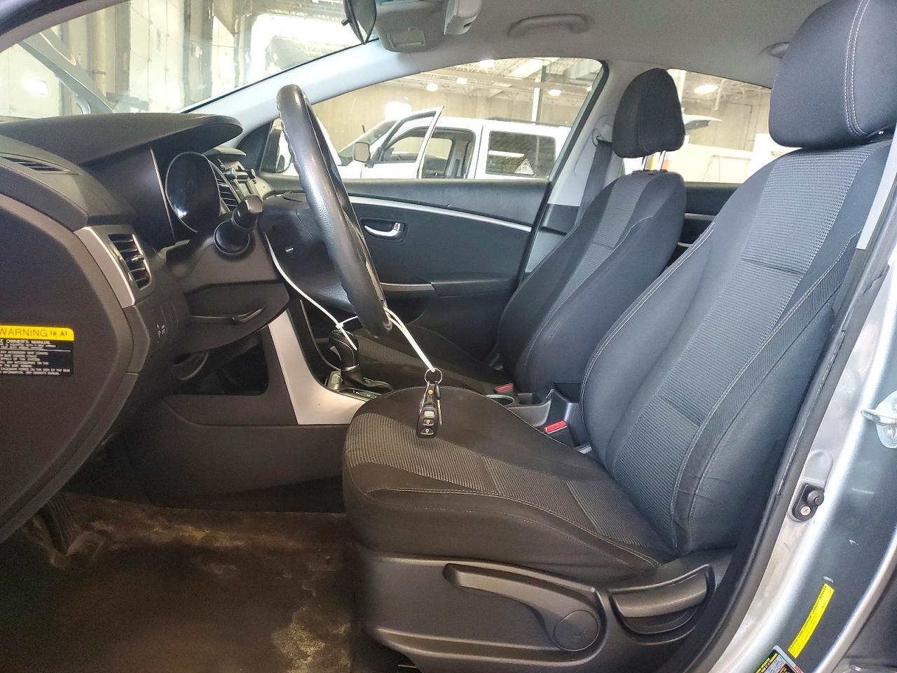 2017 Hyundai Elantra Gt Base - Фото 7