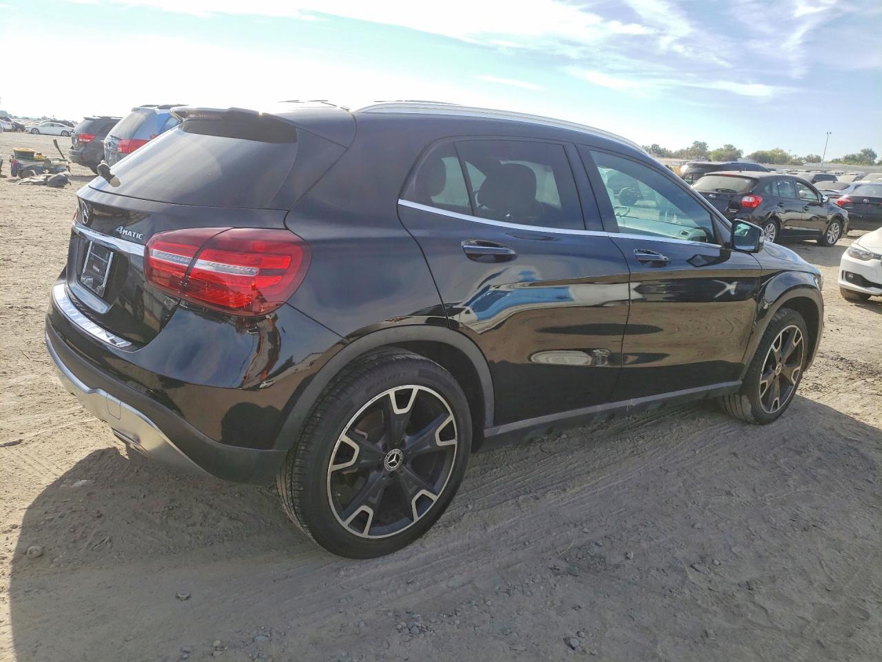 2020 Mercedes-Benz Gla 250 4Matic - Фото 3