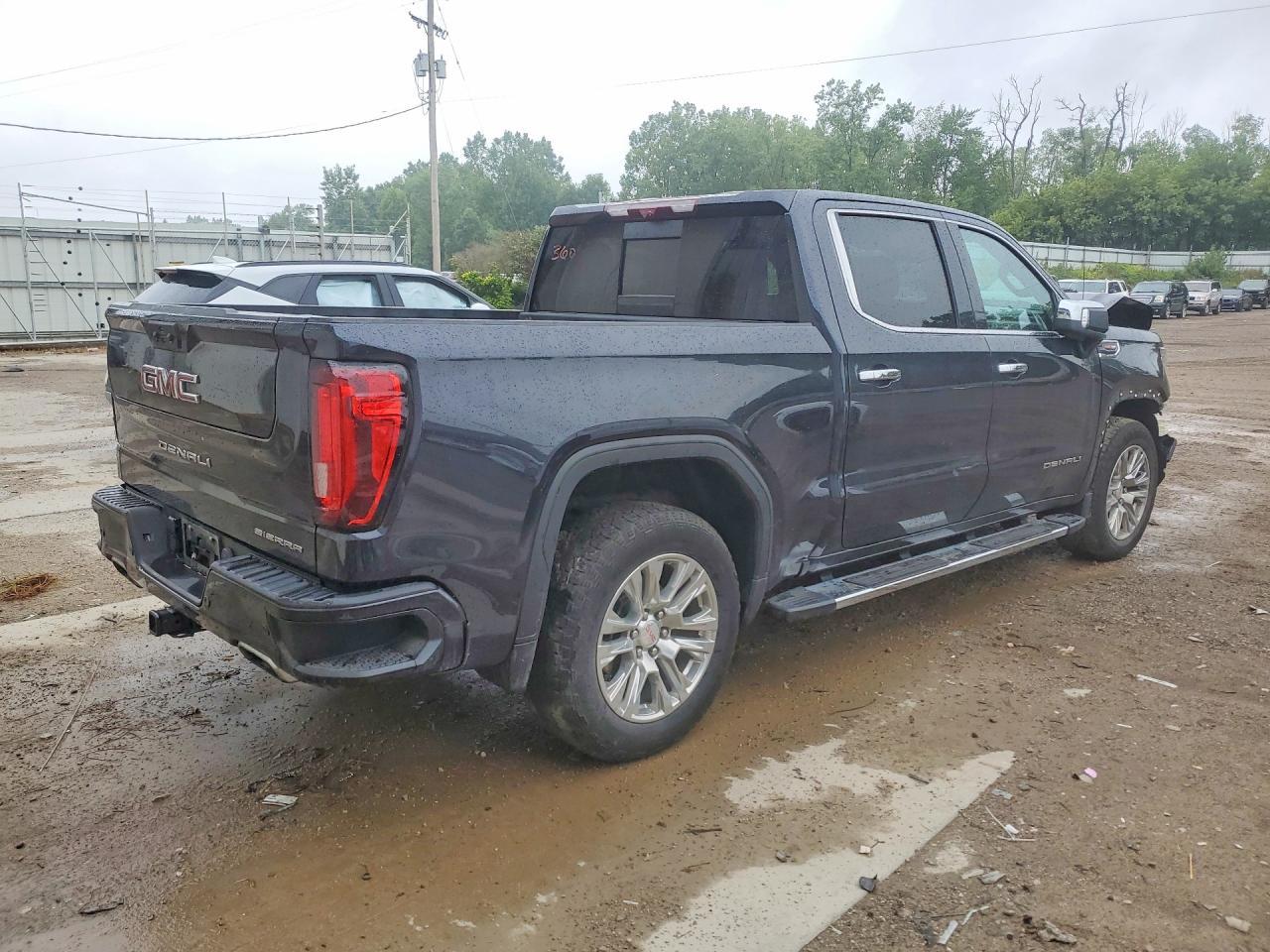 2024 GMC Sierra K1500 Denali - Image 3