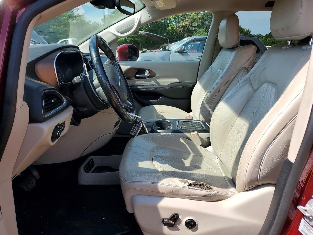 2017 Chrysler Pacifica Touring L Plus - Фото 7