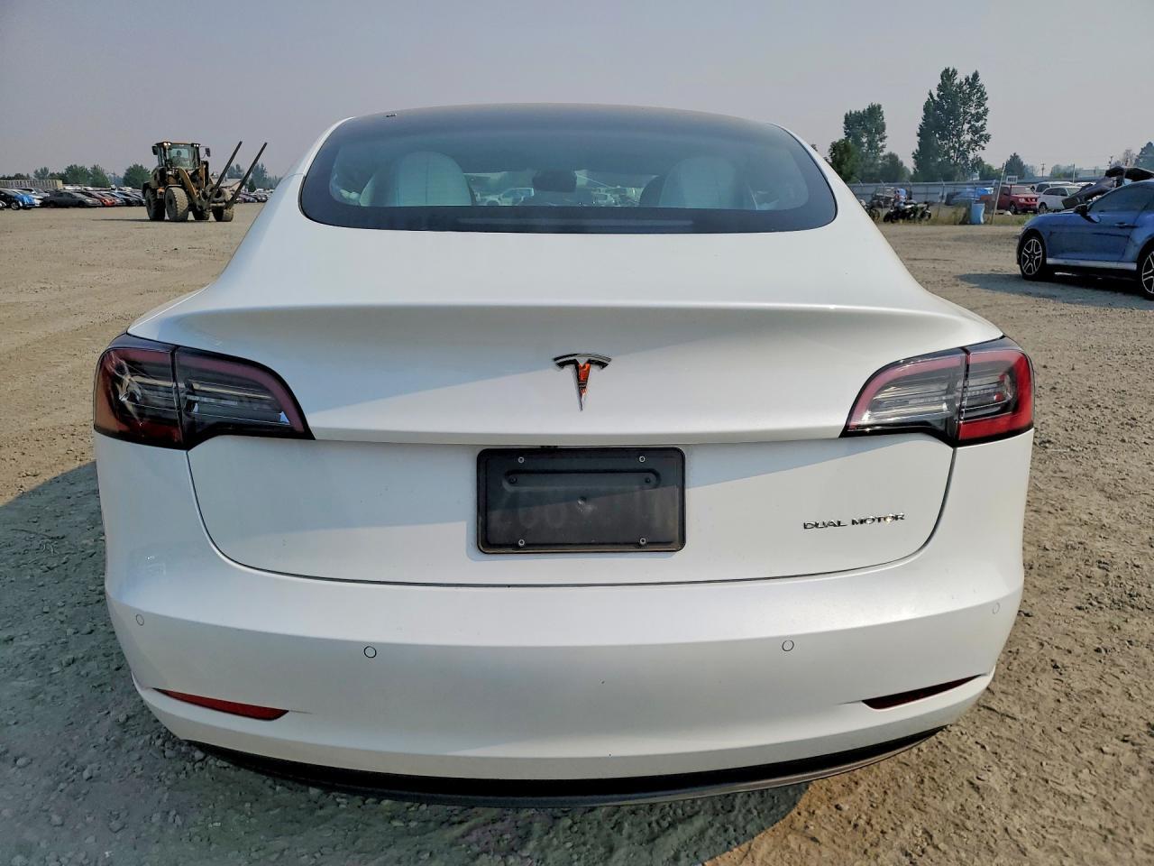 2022 Tesla Model 3 - Фото 6