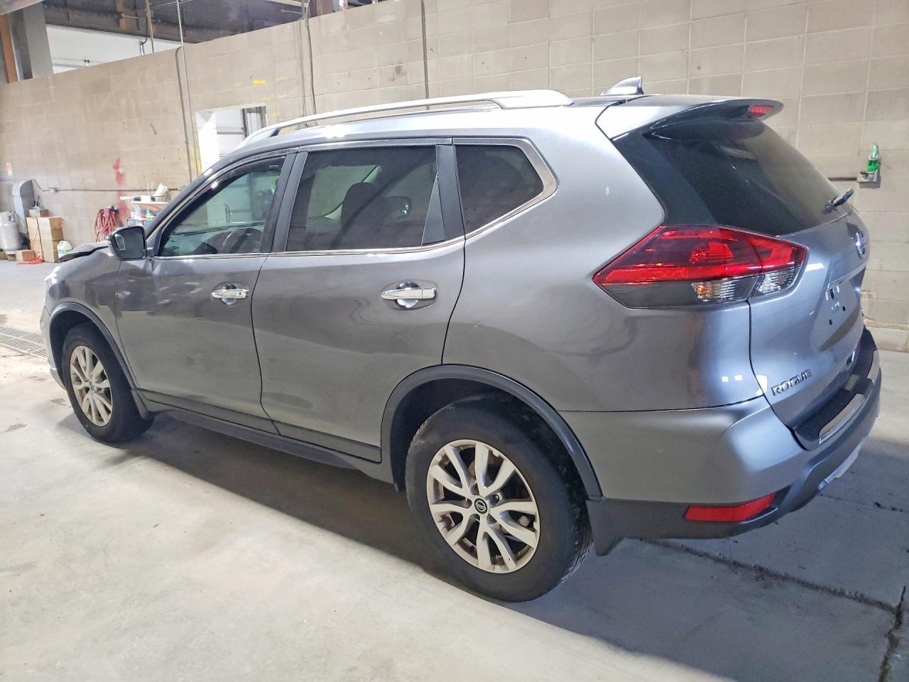 2019 Nissan Rogue S - Фото 2