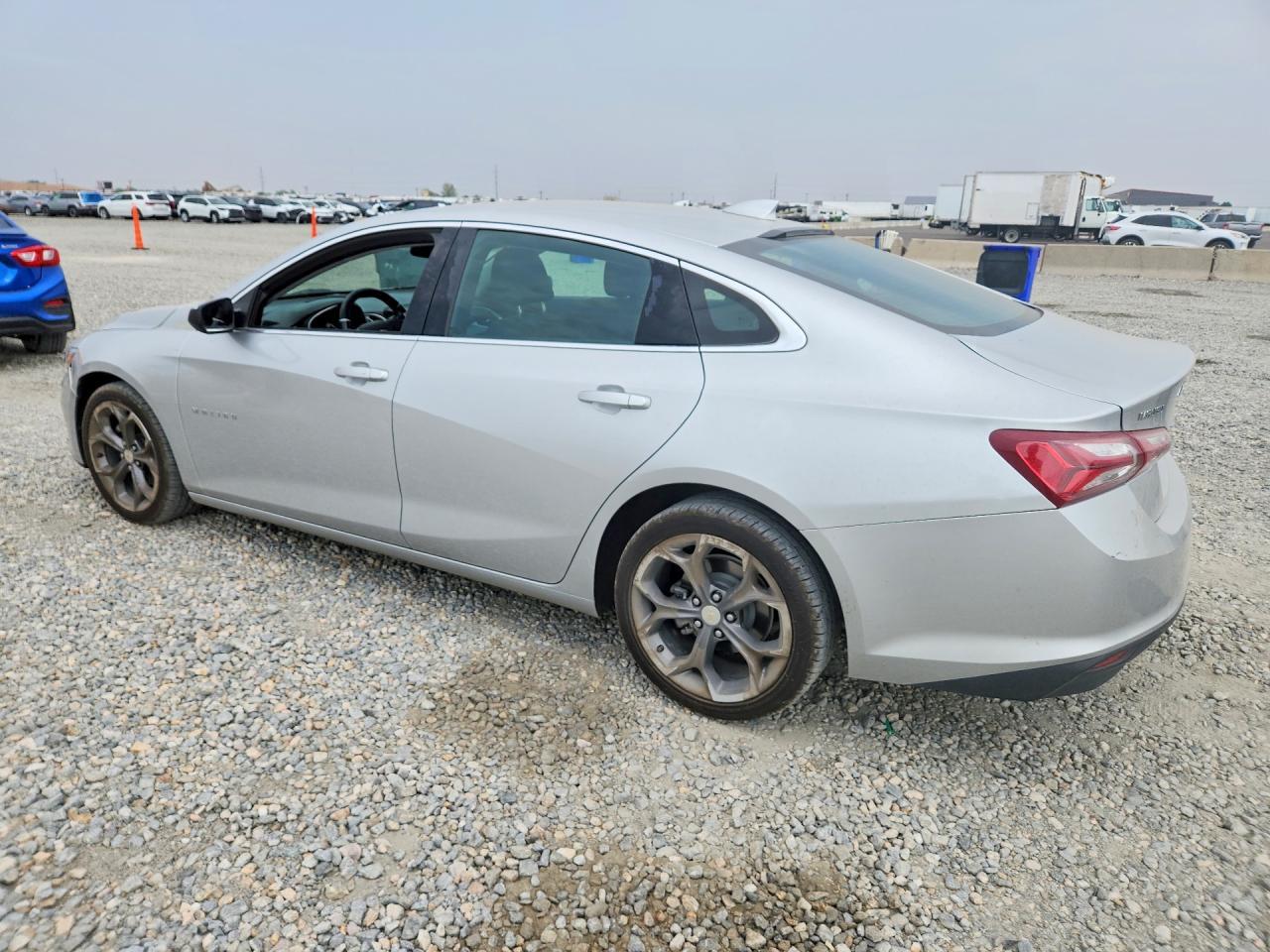 2022 Chevrolet Malibu Ls - Фото 2