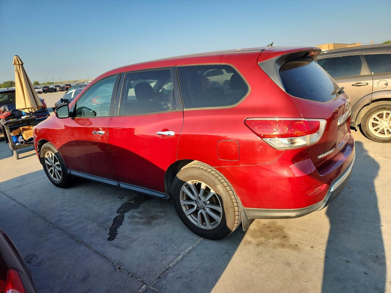 2014 Nissan Pathfinder S - Фото 2