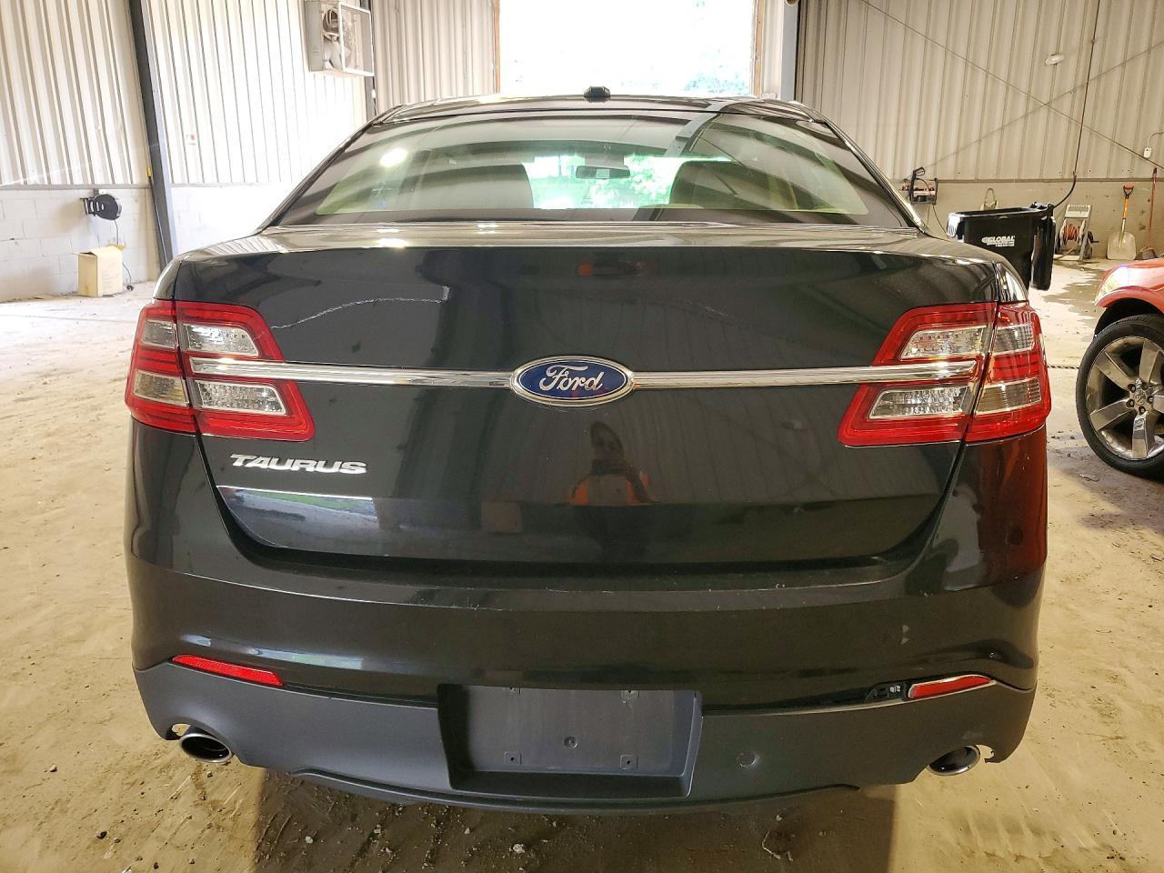 2014 Ford Taurus Se - Фото 6