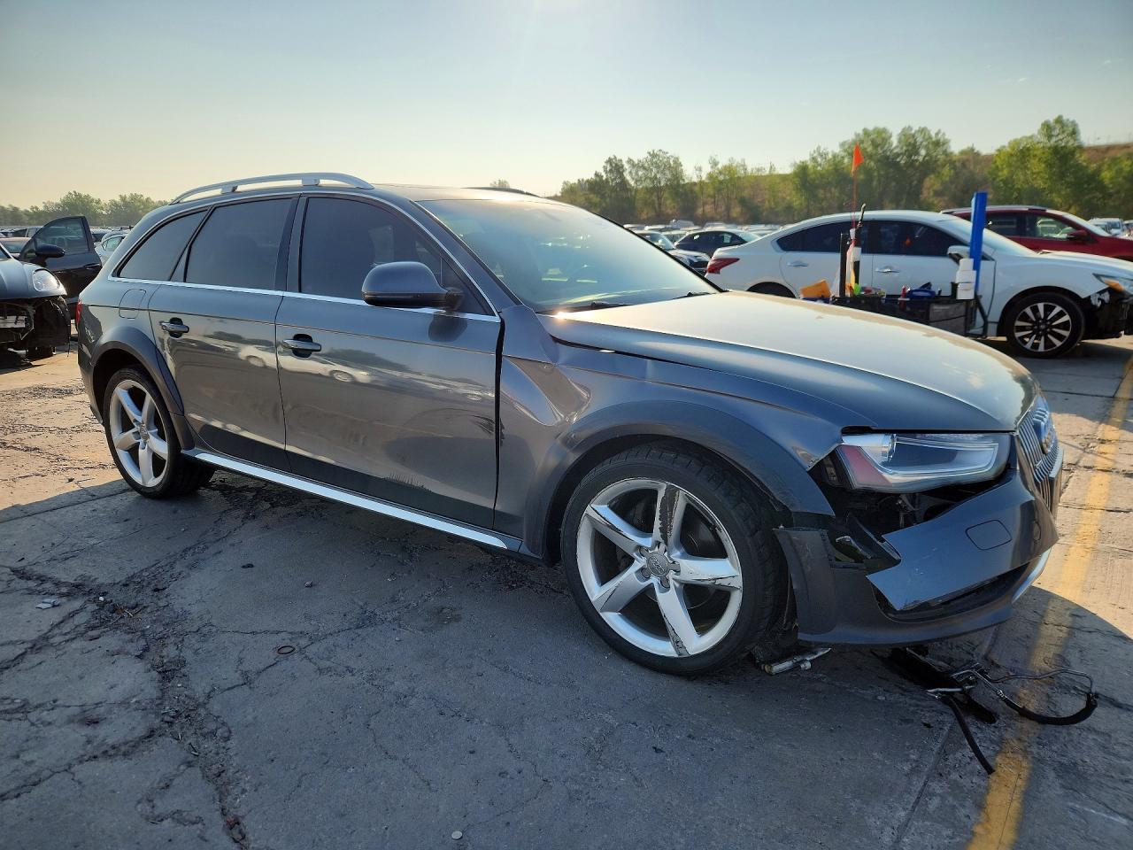2015 Audi A4 Allroad Premium Plus - Image 4