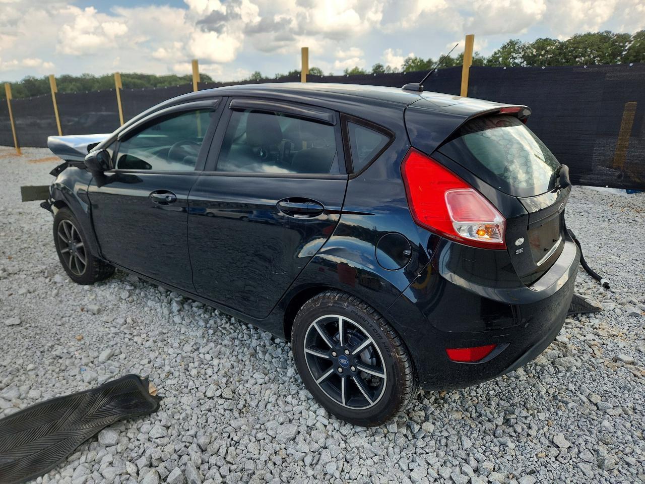 2019 Ford Fiesta Se - Фото 2