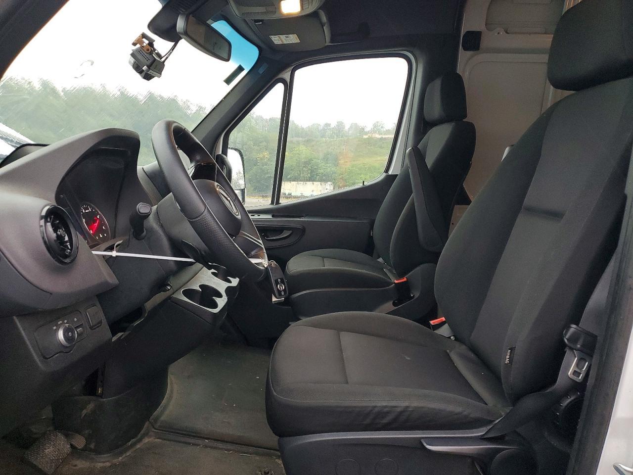 2025 Mercedes-Benz Sprinter 2500 Delivery Van - Фото 7