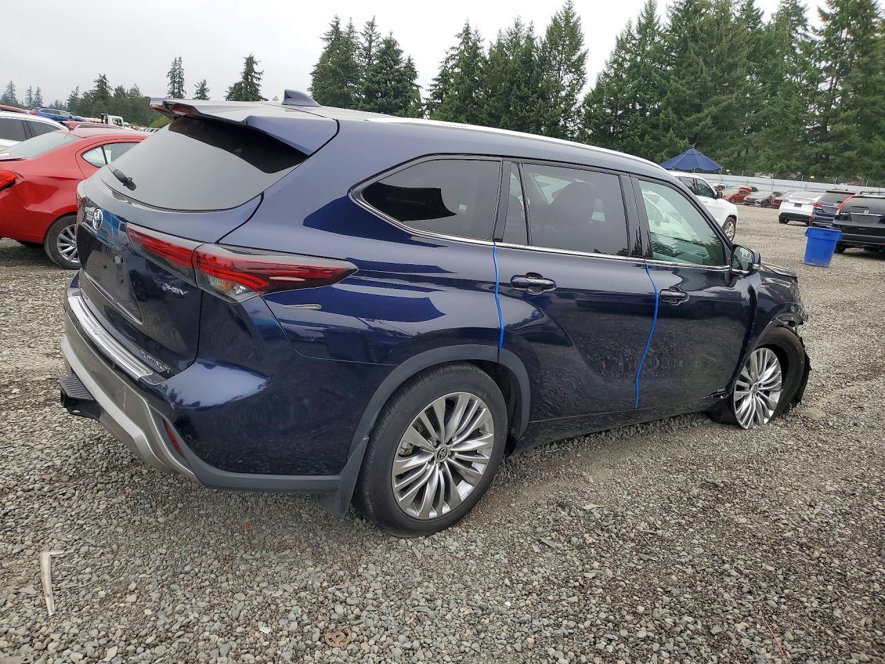 2025 Toyota Highlander Hybrid Platinum - Фото 3