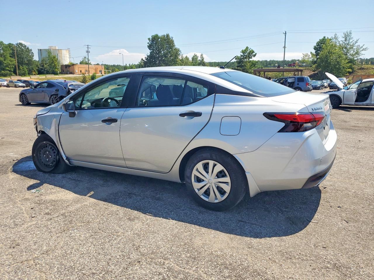 2025 Nissan Versa S - Фото 2