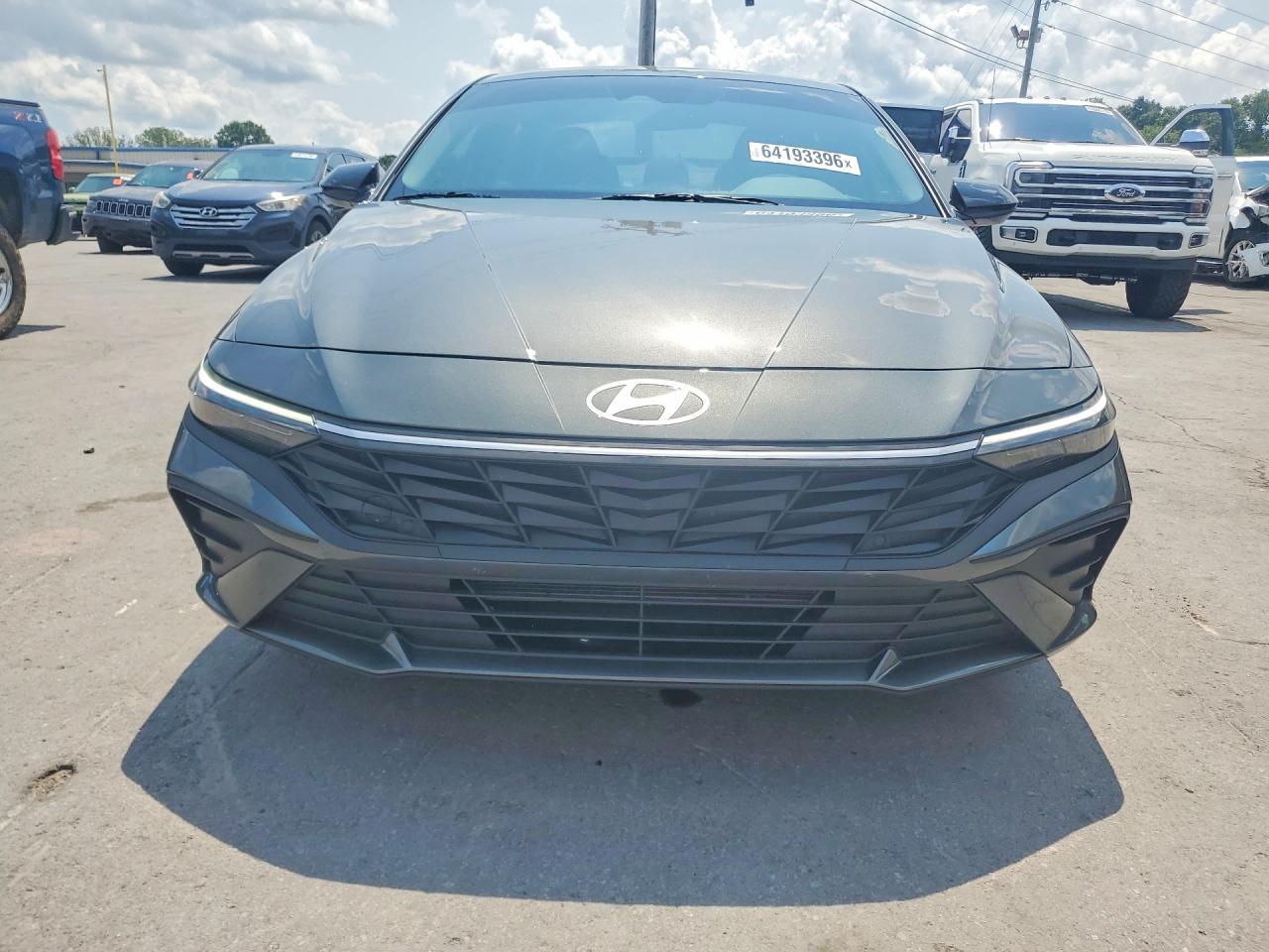 2025 Hyundai Elantra Sel Sport - Фото 5