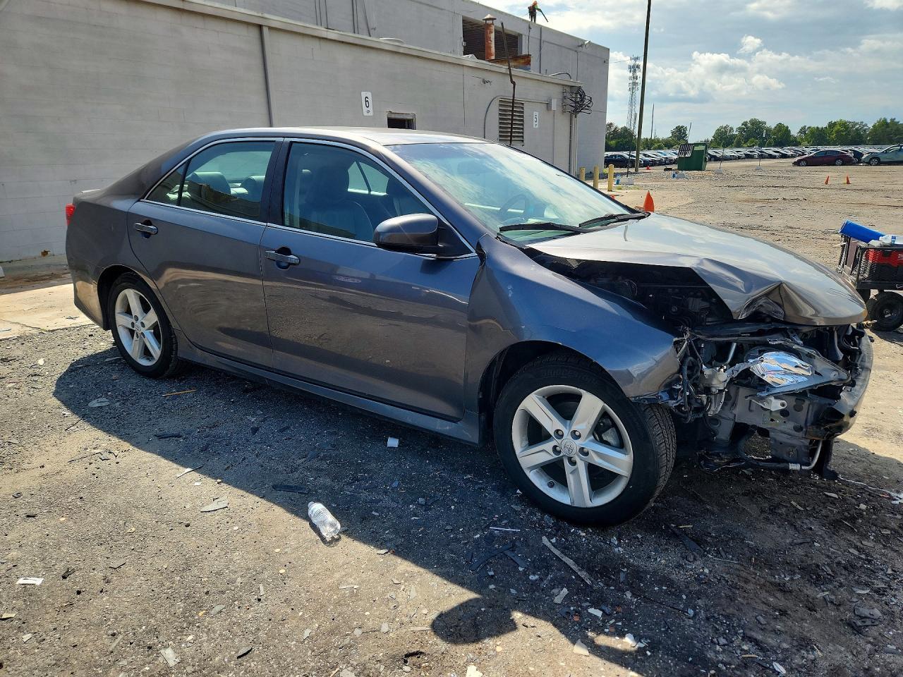 2014 Toyota Camry Se - Фото 4